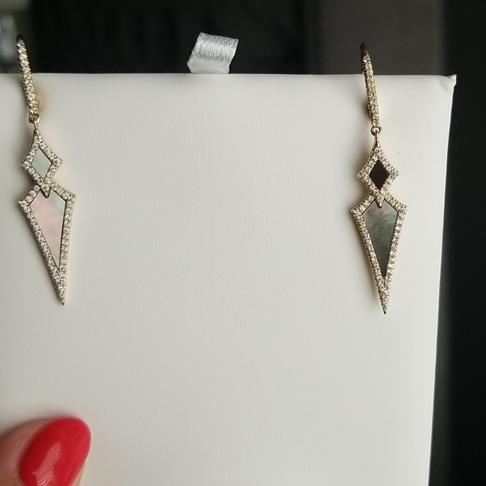 14kt YG Black Mother of Pearl and Diamond earrings